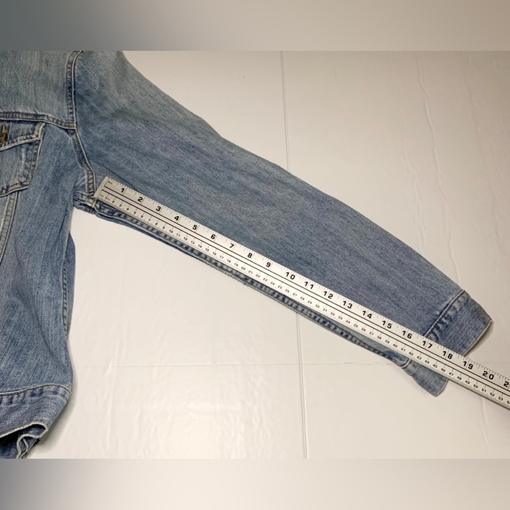 OLD NAVY Boys Lightly Distressed Denim Jean Jacket Trucker Long Sleeve XL Unisex - Picture 7 of 10
